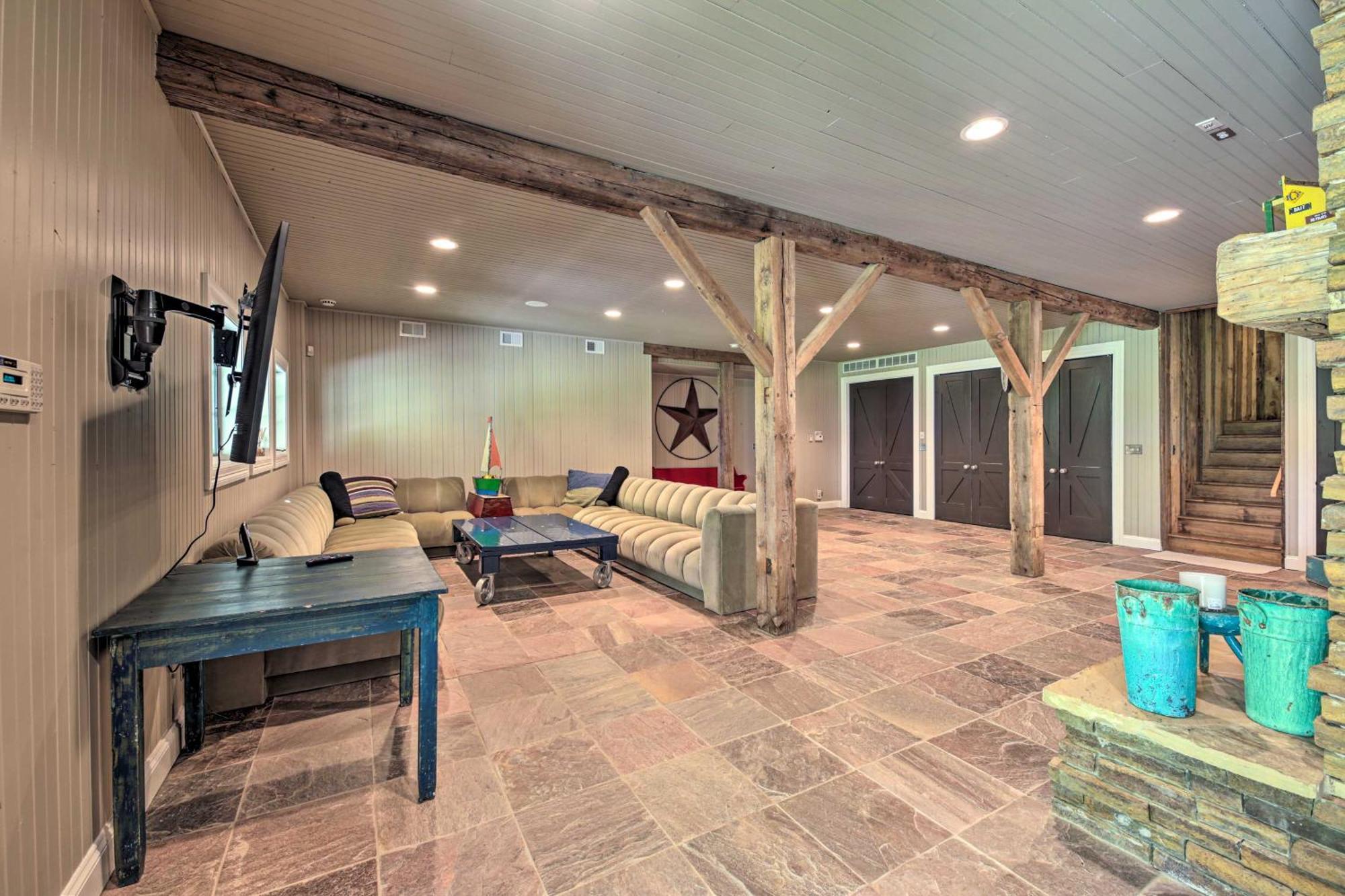 Luxe Barndominium With Home Gym, Theater, And More! Walworth Exterior foto