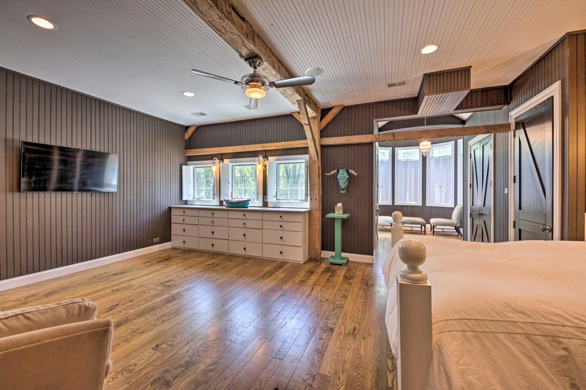 Luxe Barndominium With Home Gym, Theater, And More! Walworth Exterior foto